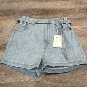 NWT Kancan high rise belted denim shorts